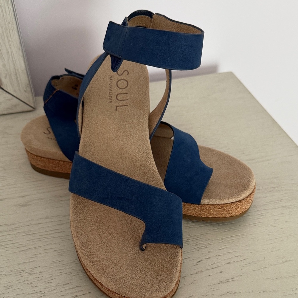 SOUL Naturalizer Navy Sandals